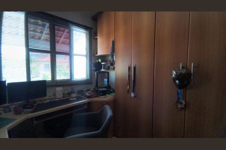 Casa de condomínio à venda com 350m², 4 quartos e 4 vagasEscritório 