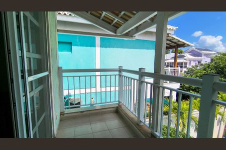 Casa de condomínio à venda com 350m², 4 quartos e 4 vagasVaranda da Suíte 1