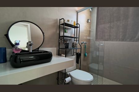 Casa de condomínio à venda com 350m², 4 quartos e 4 vagasBanheiro da Suíte 3