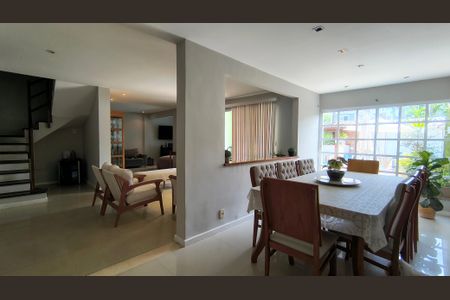 Sala de casa de condomínio à venda com 4 quartos, 350m² em Recreio dos Bandeirantes, Rio de Janeiro