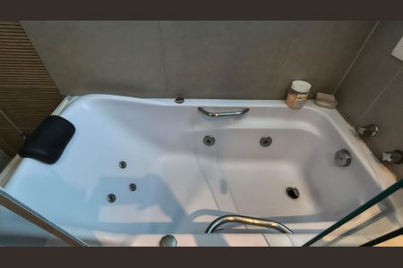 Casa de condomínio à venda com 350m², 4 quartos e 4 vagasBanheiro da Suíte 1