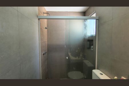 Casa de condomínio à venda com 350m², 4 quartos e 4 vagasBanheiro da Suíte 2