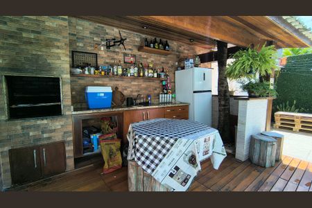 Casa de condomínio à venda com 350m², 4 quartos e 4 vagasÁrea Gourmet 