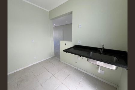Cozinha  de casa de condomínio à venda com 2 quartos, 80m² em Rio Branco, Canoas