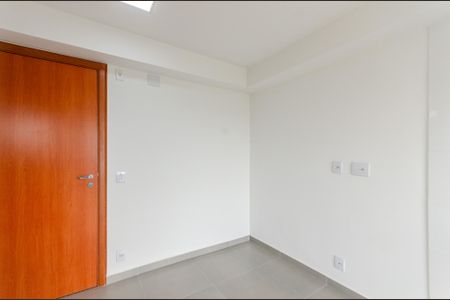 Sala de kitnet/studio para alugar com 1 quarto, 26m² em Jardim Santa Lucrecia, São Paulo