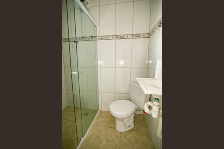 Casa para alugar com 125m², 2 quartos e 2 vagas Casa para alugar com 125m², 2 quartos e 2 vagasBanheiro da Suíte 1