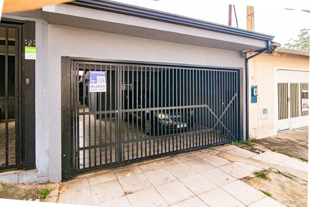 Casa para alugar com 125m², 2 quartos e 2 vagas Casa para alugar com 125m², 2 quartos e 2 vagasFachada