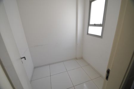 Apartamento à venda com 78m², 2 quartos e 1 vagaÁrea de Serviço - Despensa