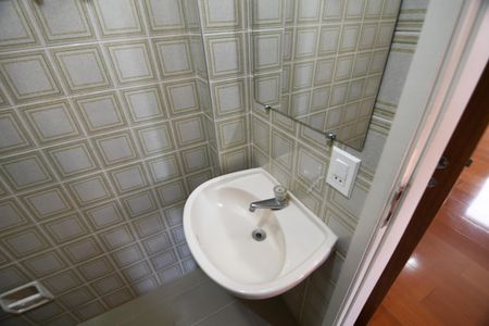 Apartamento à venda com 78m², 2 quartos e 1 vagaBanheiro Social