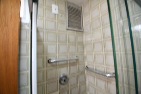 Apartamento à venda com 78m², 2 quartos e 1 vagaBanheiro Social