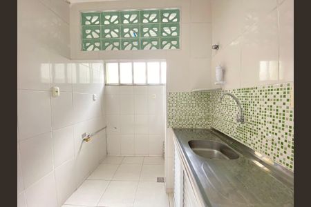 Apartamento para alugar com 39m², 2 quartos e sem vaga Apartamento para alugar com 39m², 2 quartos e sem vagaCozinha e Área de Serviço