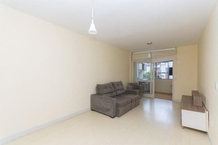 Sala  de apartamento para alugar com 3 quartos, 105m² em Floresta, Porto Alegre