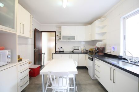 Casa à venda com 175m², 5 quartos e 4 vagas