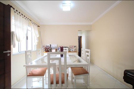 Casa à venda com 175m², 5 quartos e 4 vagas