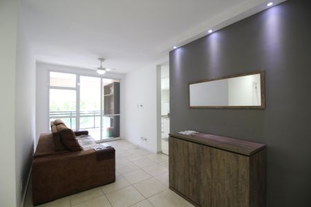 Sala de apartamento para alugar com 2 quartos, 70m² em Barra Olímpica, Rio de Janeiro