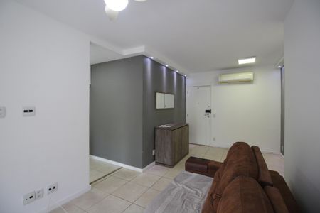 Sala de apartamento para alugar com 2 quartos, 70m² em Barra Olímpica, Rio de Janeiro