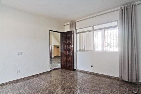 Casa para alugar com 1 quarto, 120m² em Vila Santa Edwiges, São Paulo