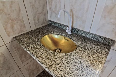 Casa para alugar com 1 quarto, 120m² em Vila Santa Edwiges, São Paulo