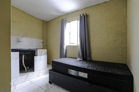 Dormitório de kitnet/studio para alugar com 1 quarto, 9m² em Jardim Betania, Mogi das Cruzes