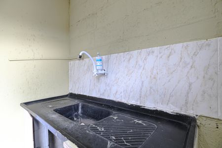 Cozinha de kitnet/studio para alugar com 1 quarto, 9m² em Jardim Betania, Mogi das Cruzes