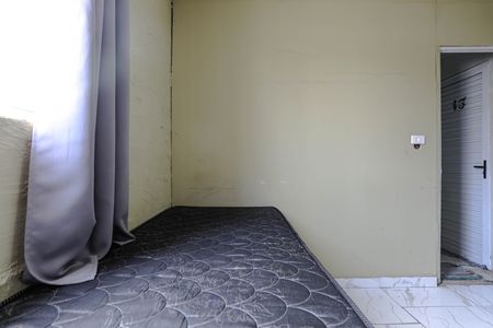 Dormitório de kitnet/studio para alugar com 1 quarto, 9m² em Jardim Betania, Mogi das Cruzes