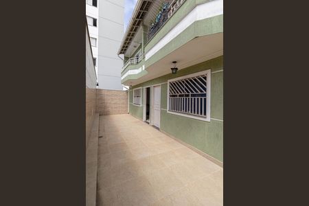 Casa de condomínio para alugar com 64m², 2 quartos e 1 vaga Casa de condomínio para alugar com 64m², 2 quartos e 1 vagaEntrada