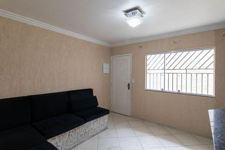 Sala de casa de condomínio para alugar com 2 quartos, 64m² em Itaquera, São Paulo