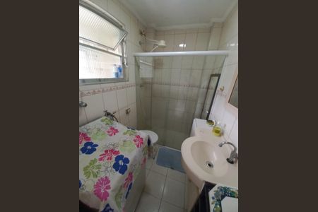 Banheiro de apartamento para alugar com 1 quarto, 60m² em Itararé, São Vicente