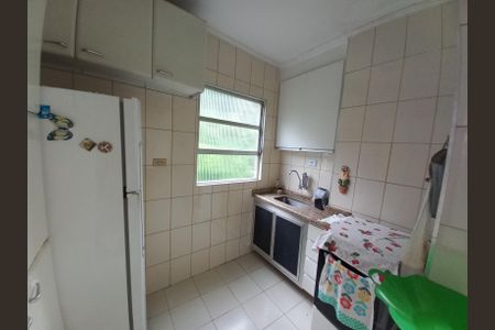 Cozinha de apartamento para alugar com 1 quarto, 60m² em Itararé, São Vicente