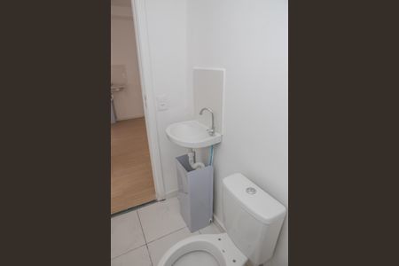 Apartamento para alugar com 28m², 2 quartos e sem vaga Apartamento para alugar com 28m², 2 quartos e sem vagaBanheiro