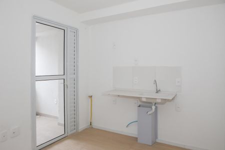 Sala e Cozinha de apartamento para alugar com 2 quartos, 28m² em Água Branca, São Paulo