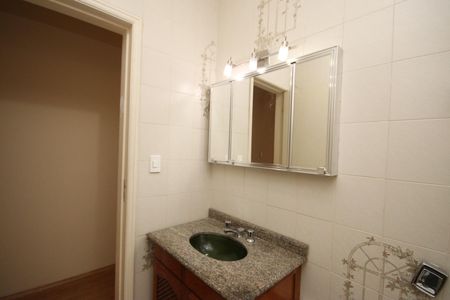 Casa para alugar com 160m², 4 quartos e 2 vagasBanheiro 1