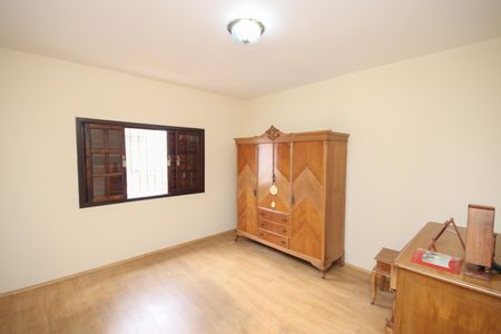 Casa para alugar com 160m², 4 quartos e 2 vagasQuarto 2