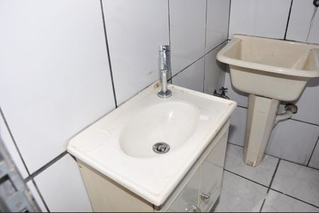 Casa para alugar com 60m², 2 quartos e sem vagaDetalhe - Lavabo com Área de Serviço