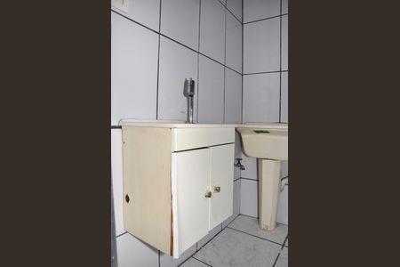 Casa para alugar com 60m², 2 quartos e sem vagaDetalhe - Lavabo com Área de Serviço