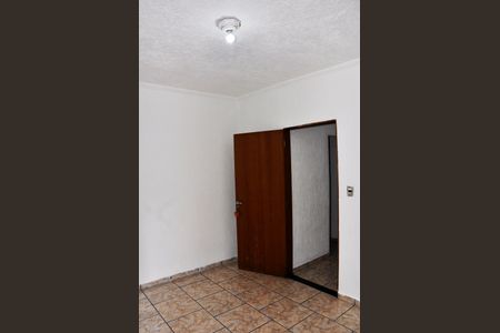 Casa para alugar com 60m², 2 quartos e sem vagaDetalhe - Quarto 01 com Varanda