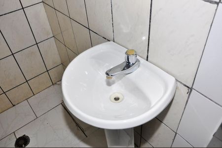 Casa para alugar com 60m², 2 quartos e sem vagaDetalhe - Banheiro Social