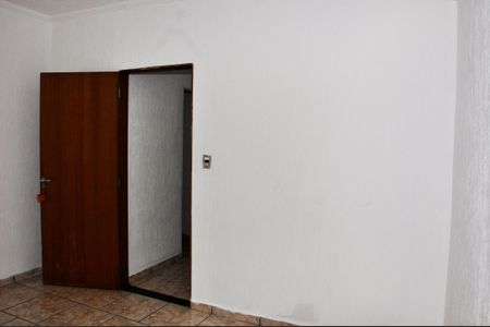 Casa para alugar com 60m², 2 quartos e sem vagaDetalhe - Quarto 01 com Varanda
