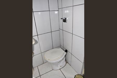 Casa para alugar com 60m², 2 quartos e sem vagaDetalhe - Lavabo com Área de Serviço
