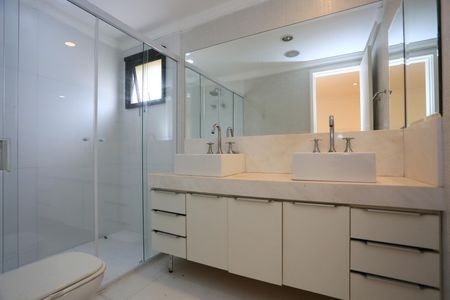 Apartamento para alugar com 160m², 3 quartos e 3 vagas