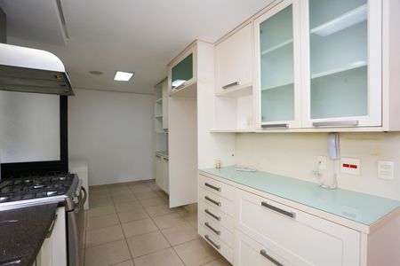 Apartamento para alugar com 160m², 3 quartos e 3 vagas