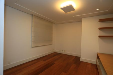 Apartamento para alugar com 160m², 3 quartos e 3 vagas