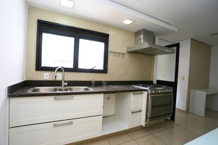 Apartamento para alugar com 160m², 3 quartos e 3 vagas