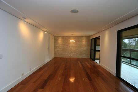 Apartamento para alugar com 3 quartos, 160m² em Jardim Morumbi, São Paulo