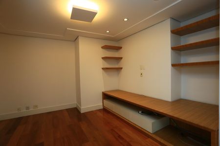 Apartamento para alugar com 160m², 3 quartos e 3 vagas