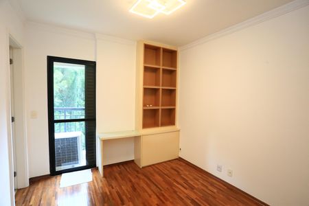 Apartamento para alugar com 160m², 3 quartos e 3 vagas