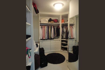 Closet de apartamento à venda com 2 quartos, 61m² em Jardim Iris, São Paulo