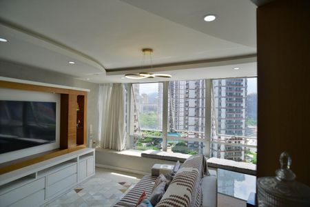 Sala de apartamento para alugar com 2 quartos, 89m² em Barra da Tijuca, Rio de Janeiro