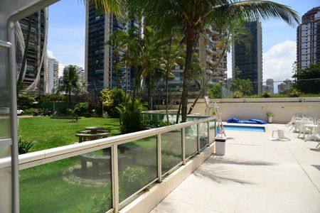 Apartamento para alugar com 89m², 2 quartos e 2 vagas Apartamento para alugar com 89m², 2 quartos e 2 vagasÁrea Comum - Piscina
