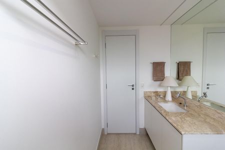 Apartamento à venda com 136m², 3 quartos e 2 vagasBanheiro Suíte 1
